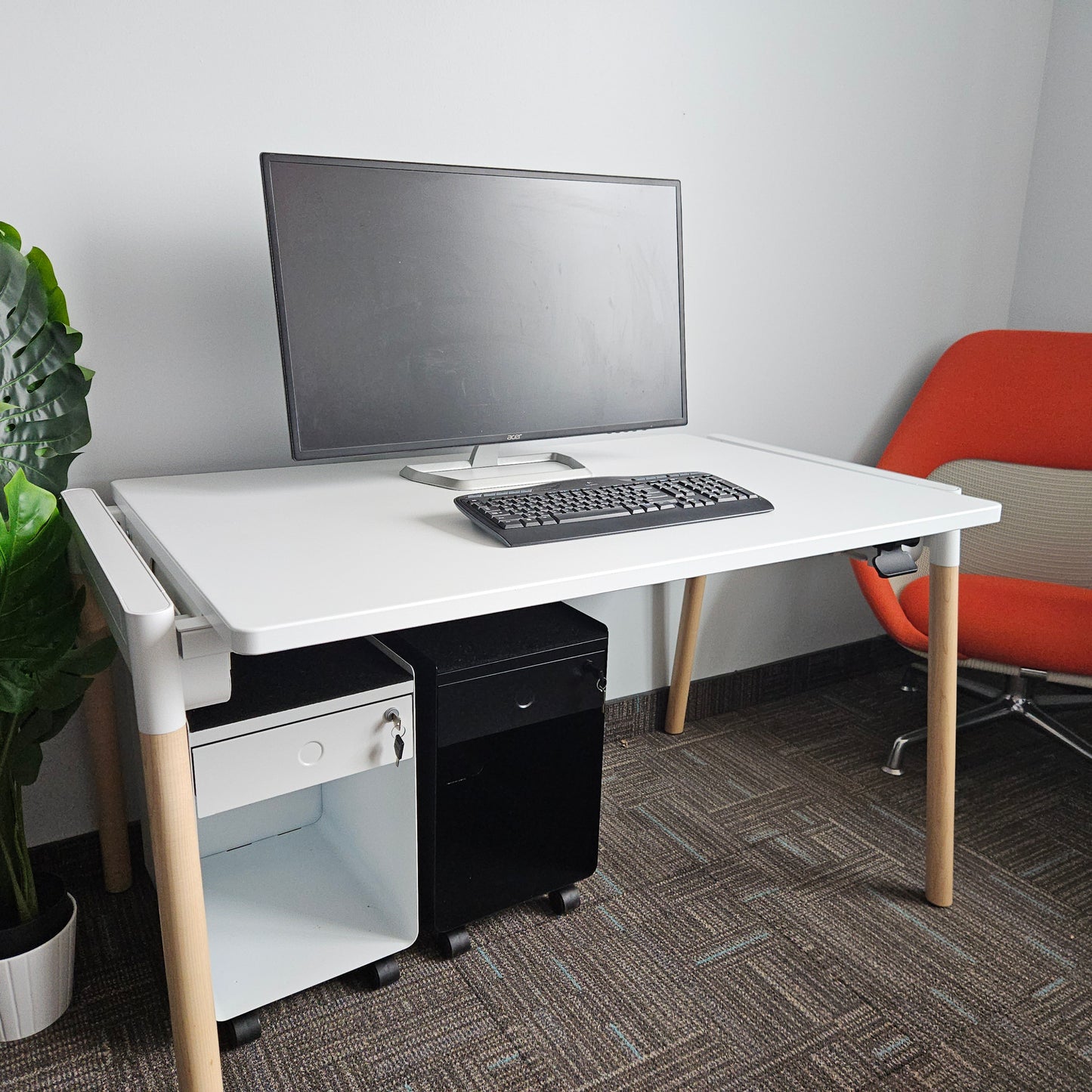 Rockit Sit Stand desk