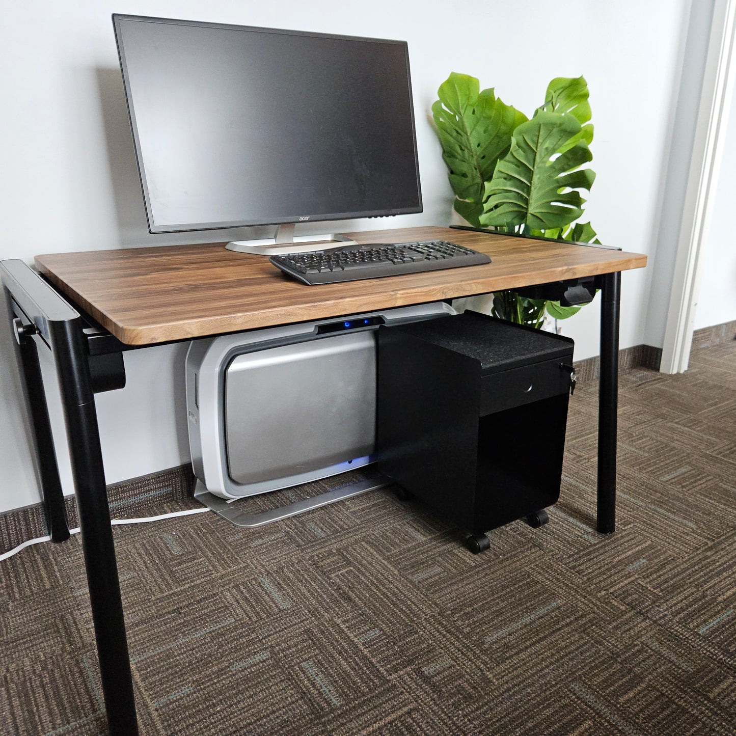 Rockit Sit Stand desk