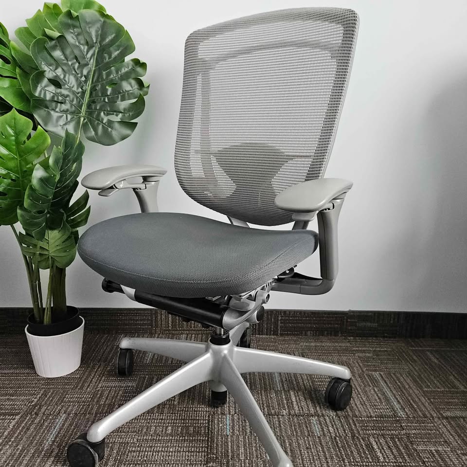 Teknion Contessa fabric seat