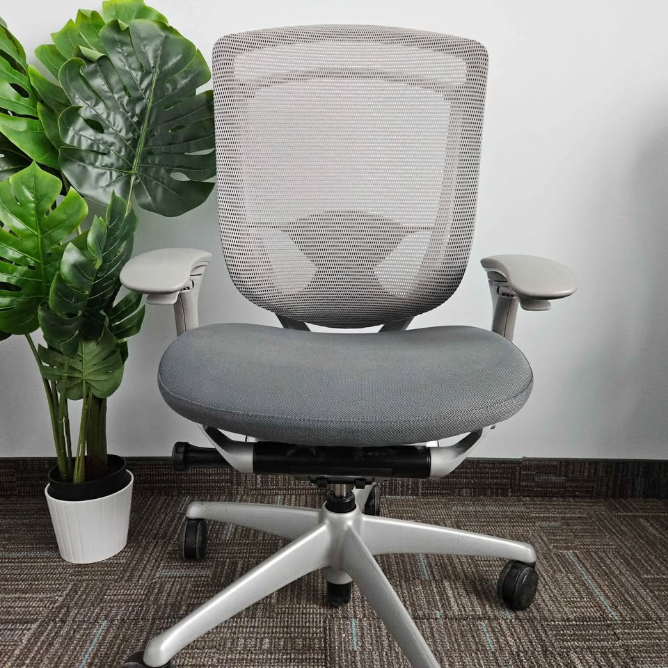 Teknion Contessa fabric seat