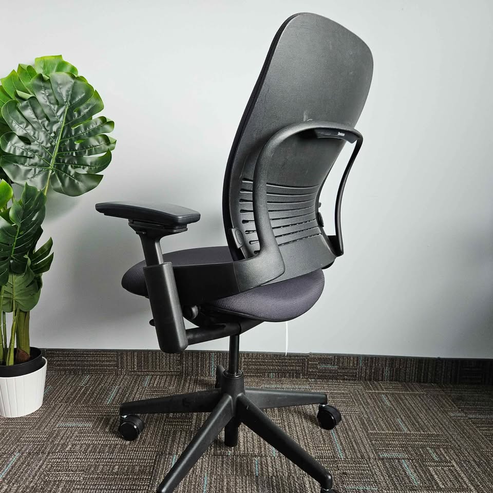 Steelcase Leap v2