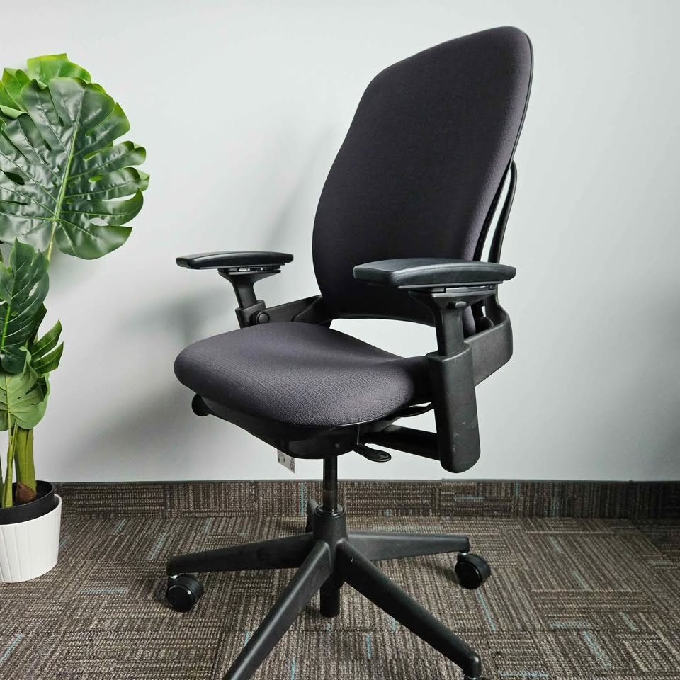 Steelcase Leap v2