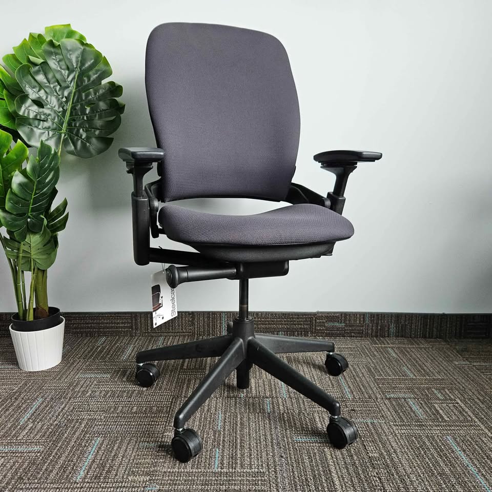 Steelcase Leap v2
