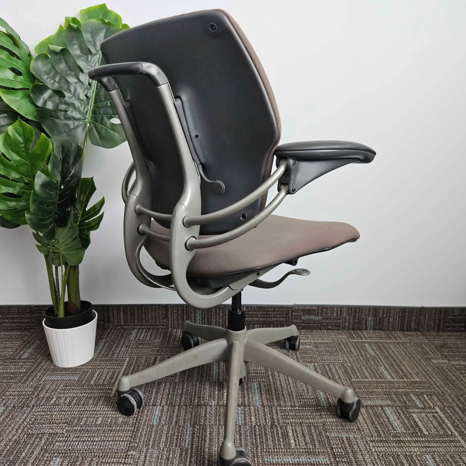 Humanscale Freedom