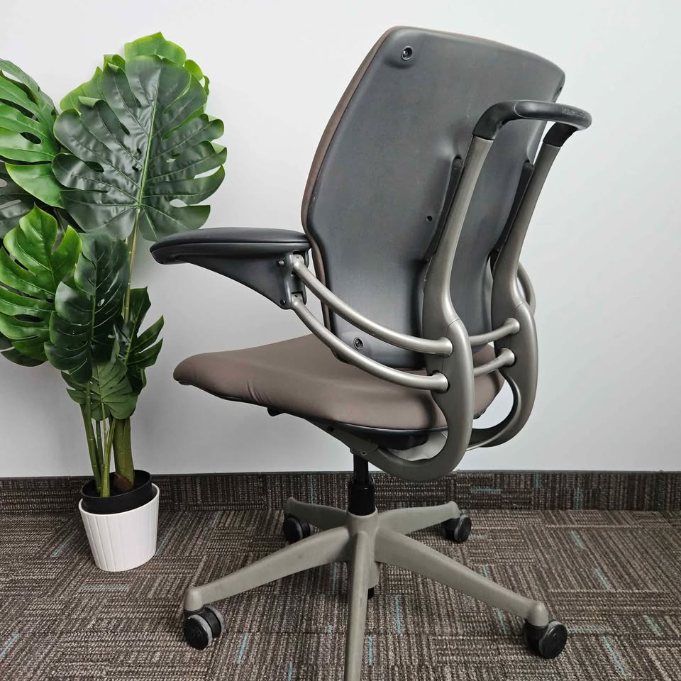 Humanscale Freedom