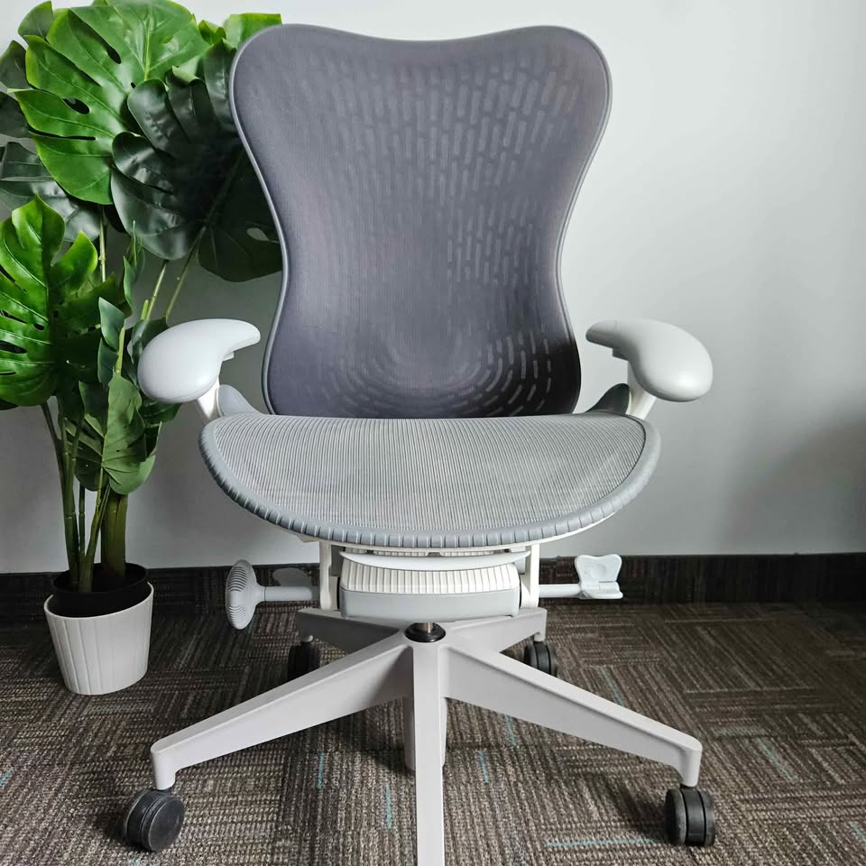 Herman Miller Mirra 2 FULLY LOADED