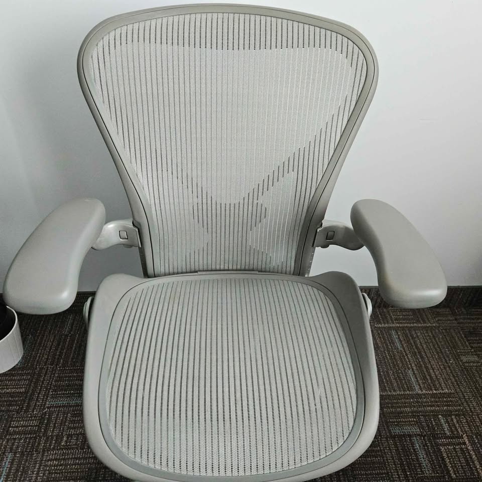 Herman Miller Aeron size b mineral fully loaded