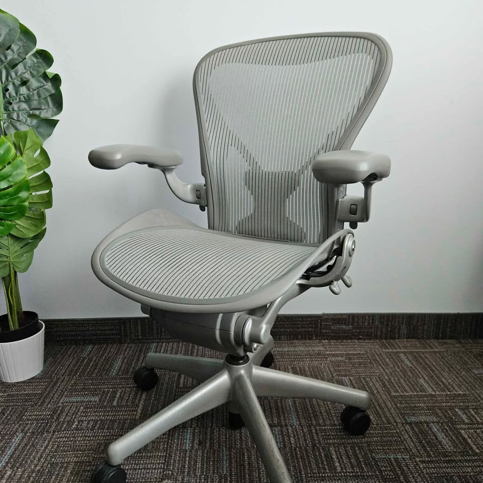 Herman Miller Aeron size b mineral fully loaded
