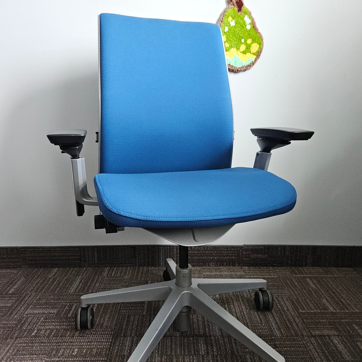 Steelcase Think v2