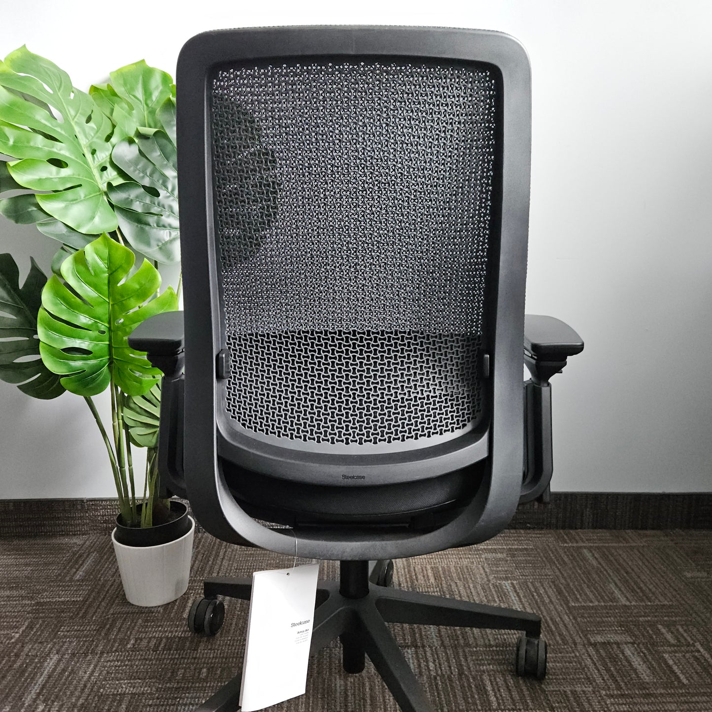 Brand new Steelcase Amia Air 2025