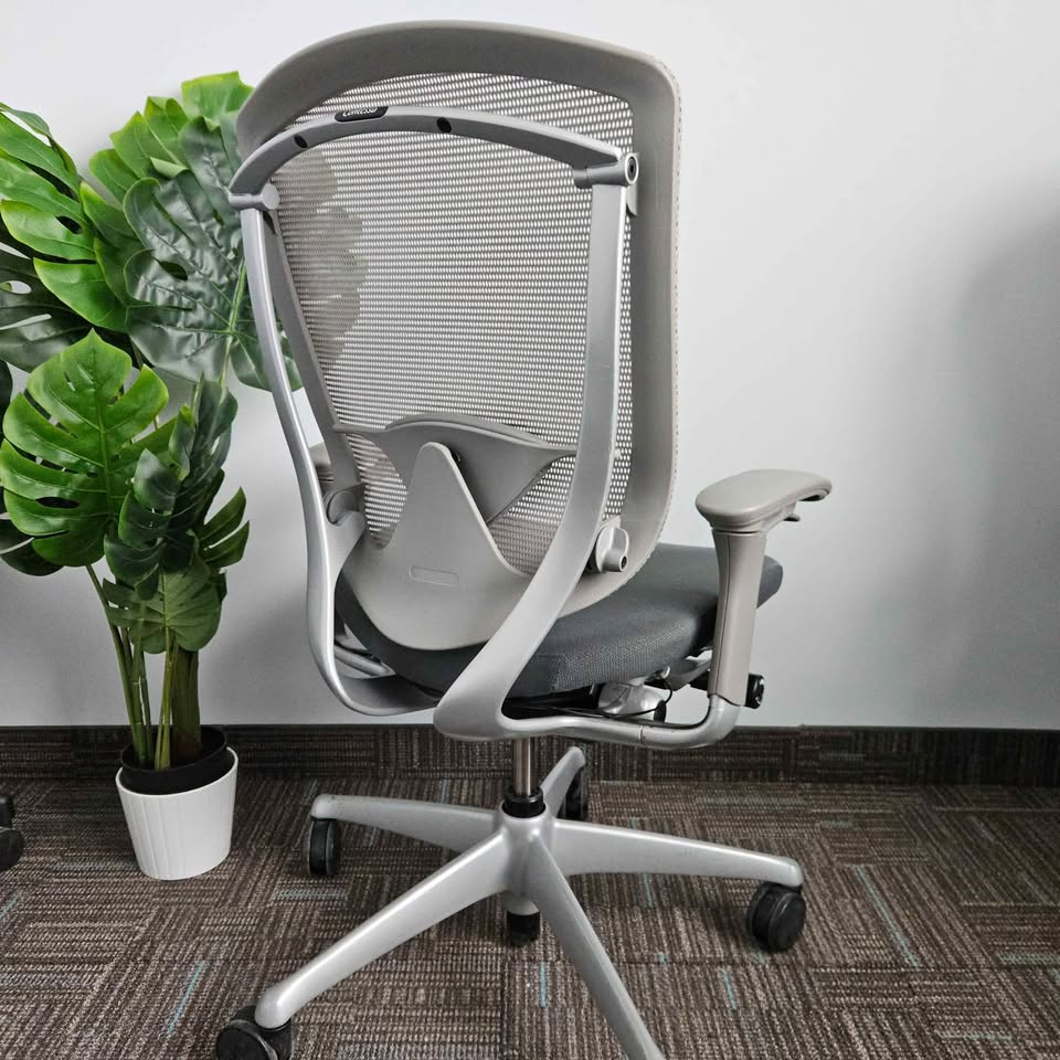 Teknion Contessa fabric seat