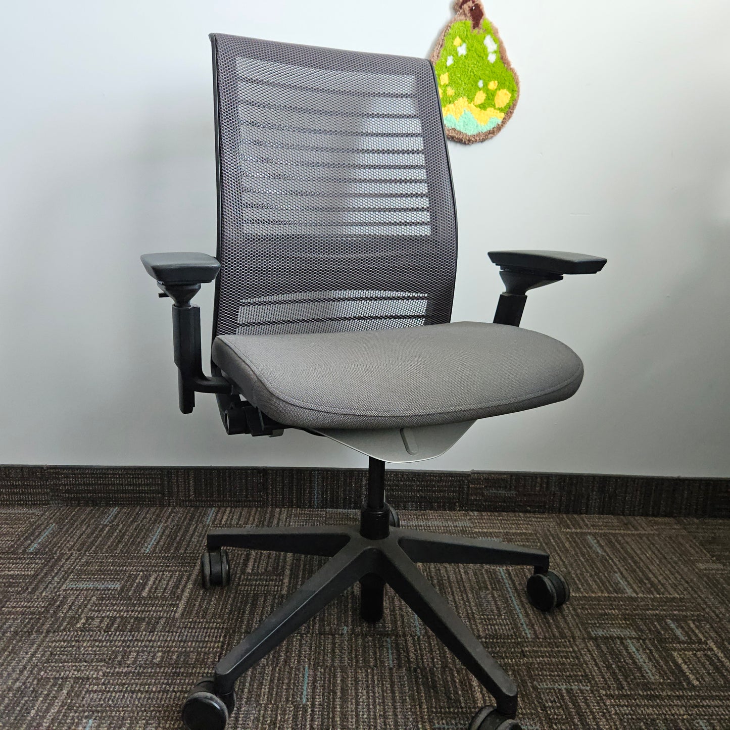 Steelcase Think v2