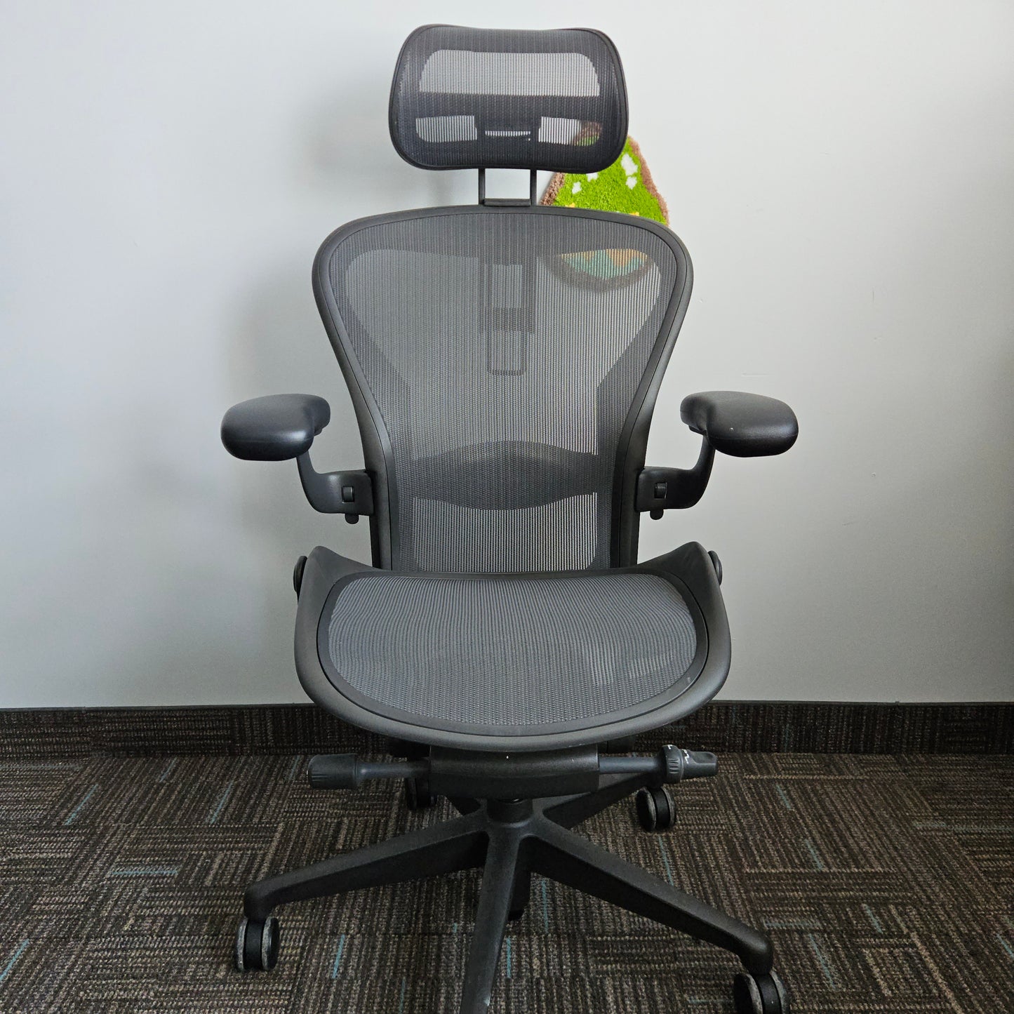 Herman Miller Aeron size b remaster