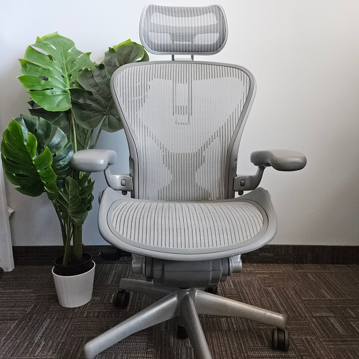 Herman Miller aeron with headrest